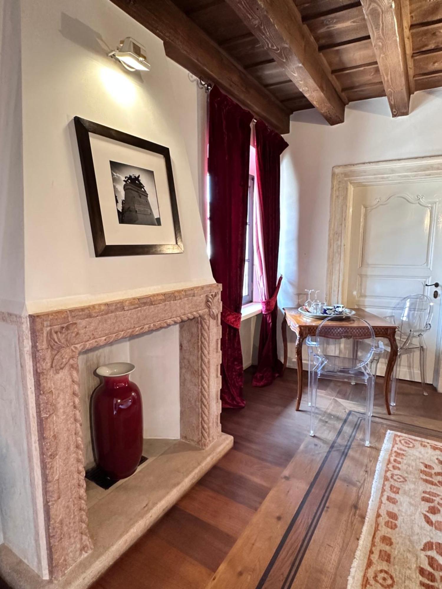 Truly Verona - Delle Erbe Suites Bagian luar foto