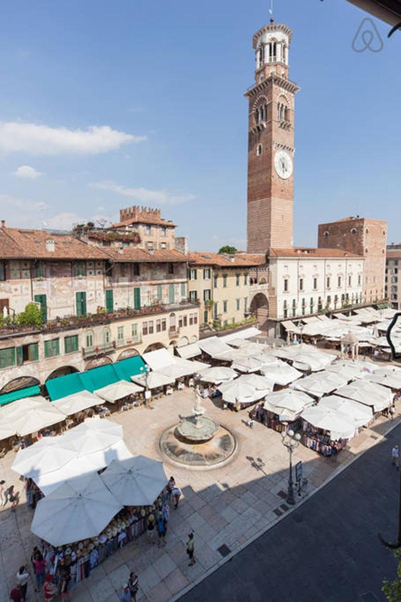 Truly Verona - Delle Erbe Suites Bagian luar foto
